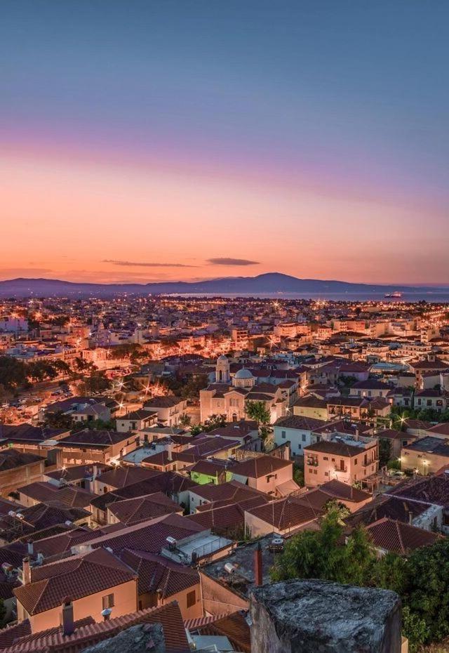 Appartamento Upscale Modern Escape In The Historic Center Kalamata Esterno foto